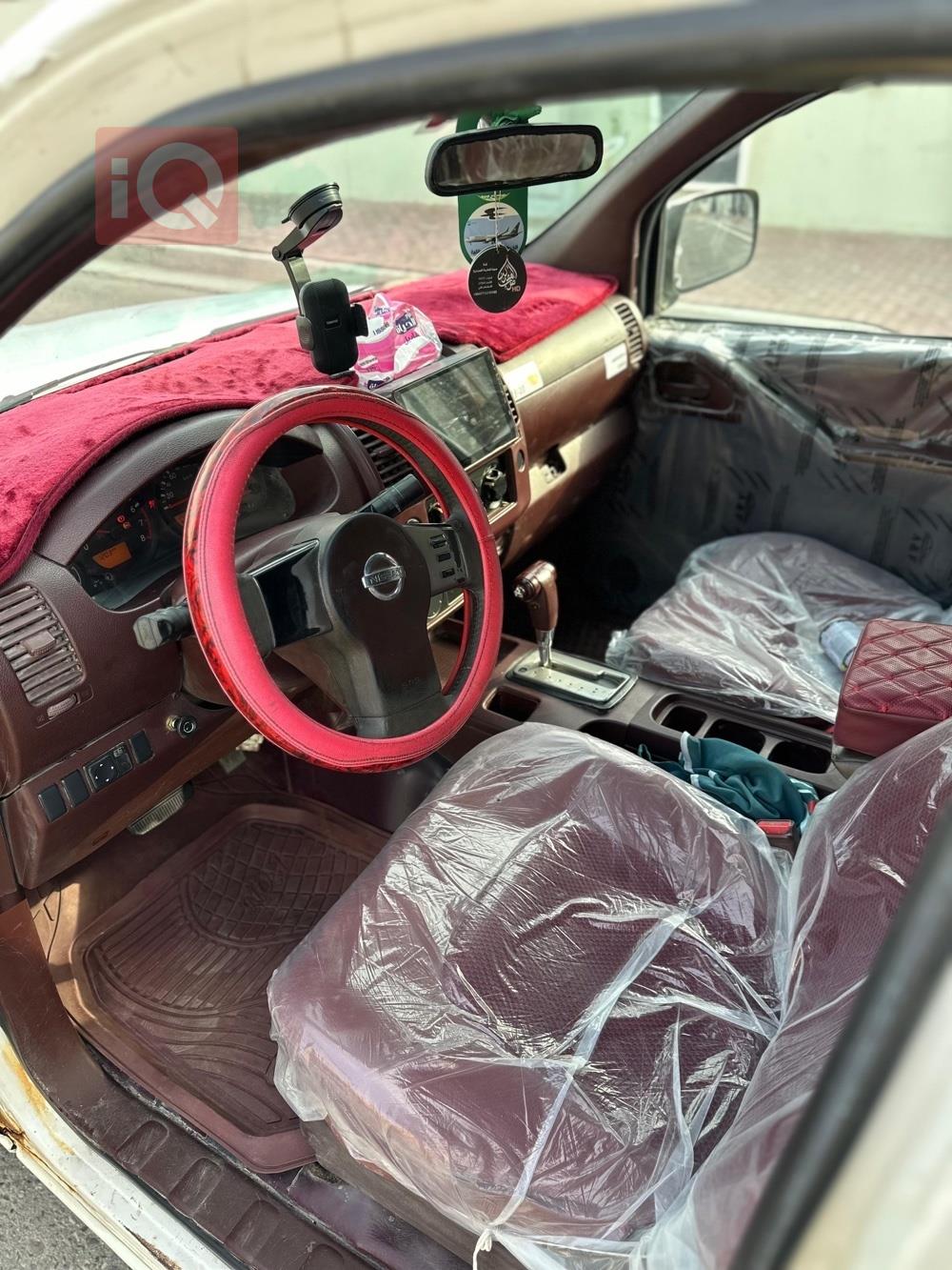 نيسان نافارا